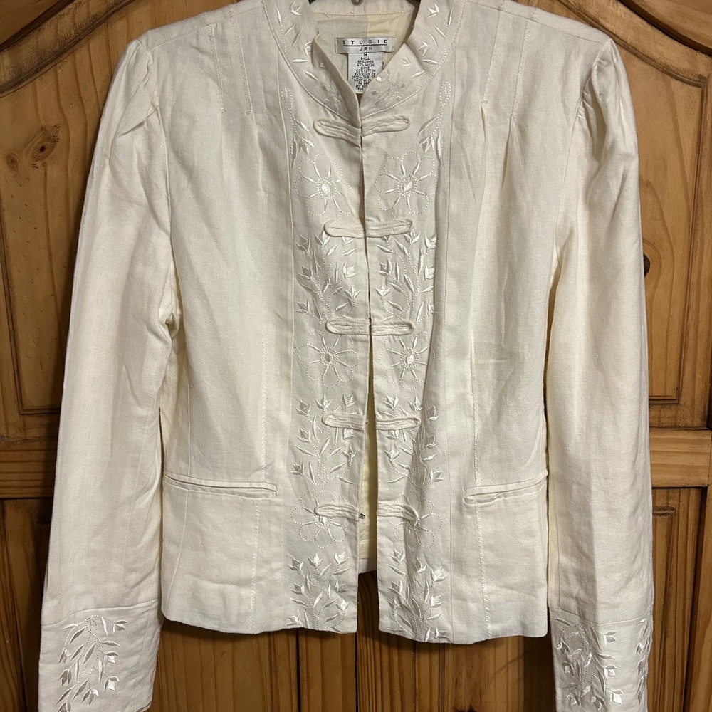 Studio JPR cream blazer jacket